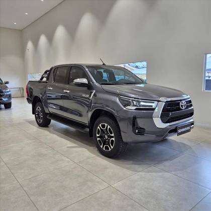 TOYOTA HILUX 2.8 D-4D TURBO DIESEL CD SRV 4X4 AUTOMÁTICO